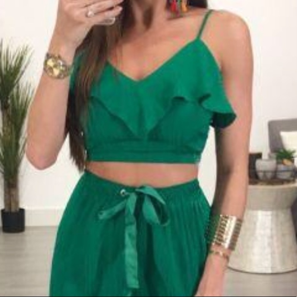 NWT green zipper cute tank crop top size large